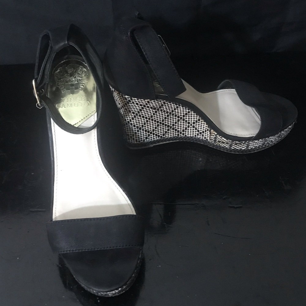 Vince Camuto Wedges